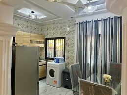 Star Light Apt #3 - The Retreat Apartments