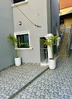 Sun Rise Apt #5 The Retreat Apartments