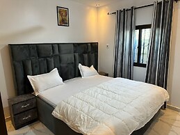 Sun Rise Apt #5 The Retreat Apartments