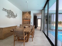 5-bedroom Superior Villa, Sea View & Swimming Pool