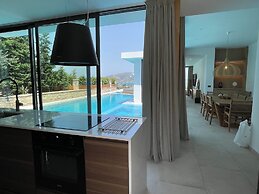 5-bedroom Superior Villa, Sea View & Swimming Pool