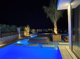 5-bedroom Superior Villa, Sea View & Swimming Pool