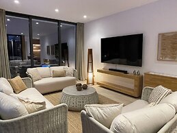 5-bedroom Superior Villa, Sea View & Swimming Pool