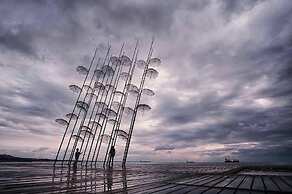 Budget Studio - Heart of City