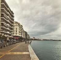 Amazing Studio Next to all City Attractions