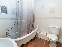 Platform 13 Railway Cottage