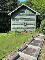 Moore House Inn & Cabins