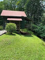 Moore House Inn & Cabins