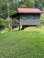 Moore House Inn & Cabins