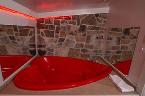 Moore House Inn & Cabins