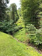 Moore House Inn & Cabins