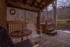 Moore House Inn & Cabins