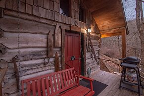 Moore House Inn & Cabins