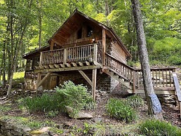 Moore House Inn & Cabins