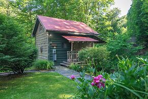 Moore House Inn & Cabins