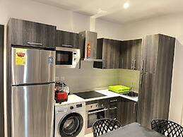 Embassy Gardens Apartment