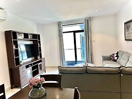 Embassy Gardens Apartment