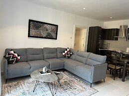 Embassy Gardens Apartment