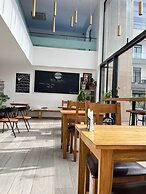 Embassy Gardens Apartment