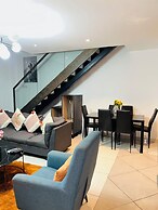 Embassy Gardens Apartment