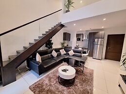 Embassy Gardens Apartment