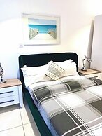 Embassy Gardens Apartment