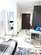 Embassy Gardens Apartment