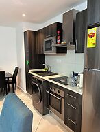 Embassy Gardens Apartment