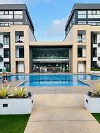 Embassy Gardens Apartment