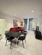 Embassy Gardens Apartment