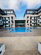 Embassy Gardens Apartment