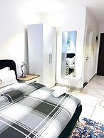 Embassy Gardens Apartment