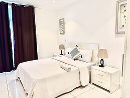 Embassy Gardens Apartment