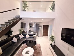 Embassy Gardens Apartment