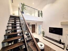 Embassy Gardens Apartment