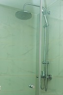 Embassy Gardens Apartment