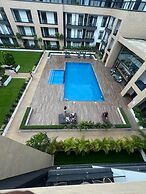 Embassy Gardens Apartment