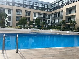 Embassy Gardens Apartment