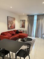 Embassy Gardens Apartment