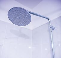 Embassy Gardens Apartment