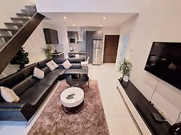 Embassy Gardens Apartment