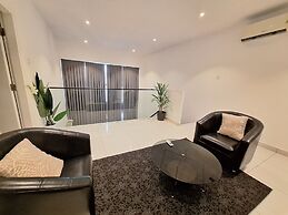 Embassy Gardens Apartment