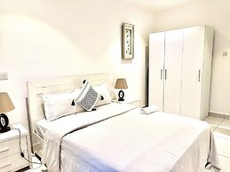 Embassy Gardens Apartment