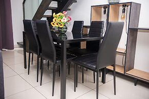 Embassy Gardens Apartment