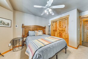 Near Hiking Trails: Spacious Cloudcroft Retreat!