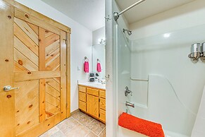 Near Hiking Trails: Spacious Cloudcroft Retreat!