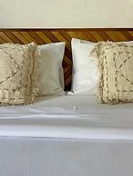 Lovely 2 Bedroom Villa 1 Minute From Munggu Beach