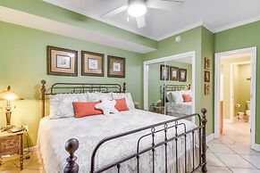 Gulf Shores Beachfront Condo w/ Community Pool!