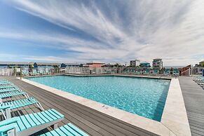 Gulf Shores Beachfront Condo w/ Community Pool!