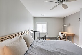 Walk to Beach: Charming Condo in Provincetown!